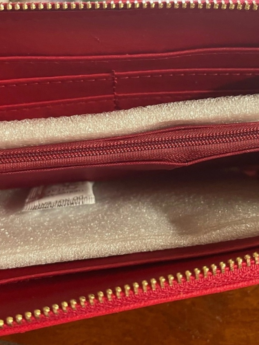 Badgley Mischka set. NWT. Tote bag and wallet. Has lap top pocket.  MRSP $208 - Picture 7 of 9